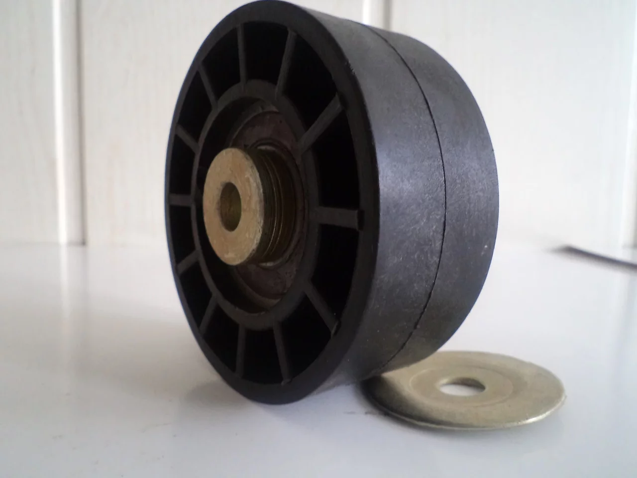 фото ролик направляющий ремня генератора без бортика / ооо цтр "тимер" г.казань  (нур-тех) 9527-1307225-03 